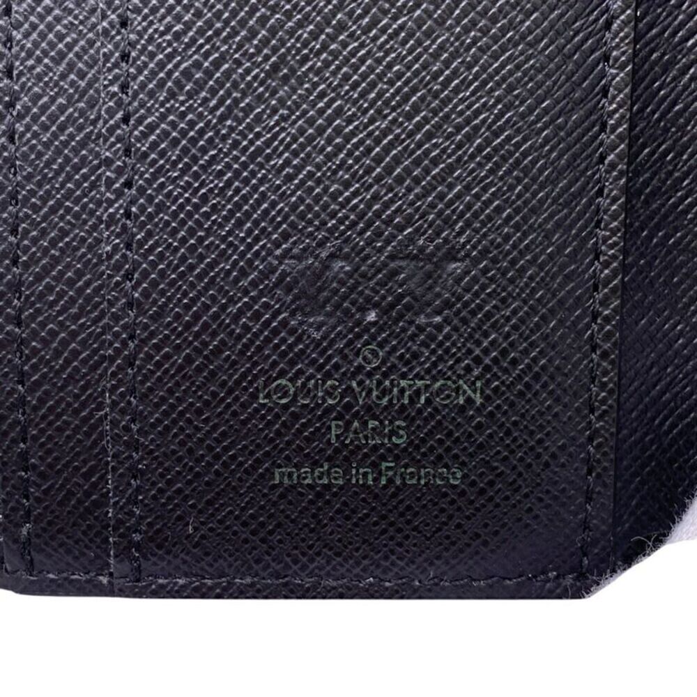 Louis Vuitton Zoé White Canvas Wallet  (Pre-Owned) - Picture 8 of 10